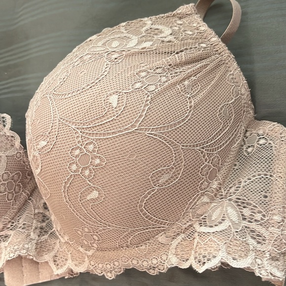 JESFSICA SIMPSON NWOT padded push-up bra - Picture 2 of 6